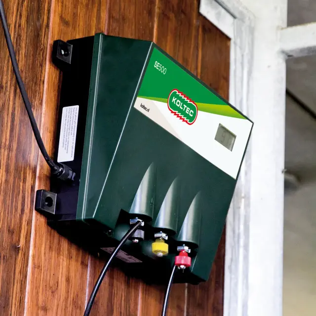 161 83040 koltec SE500 lichtnetapparaat(2)